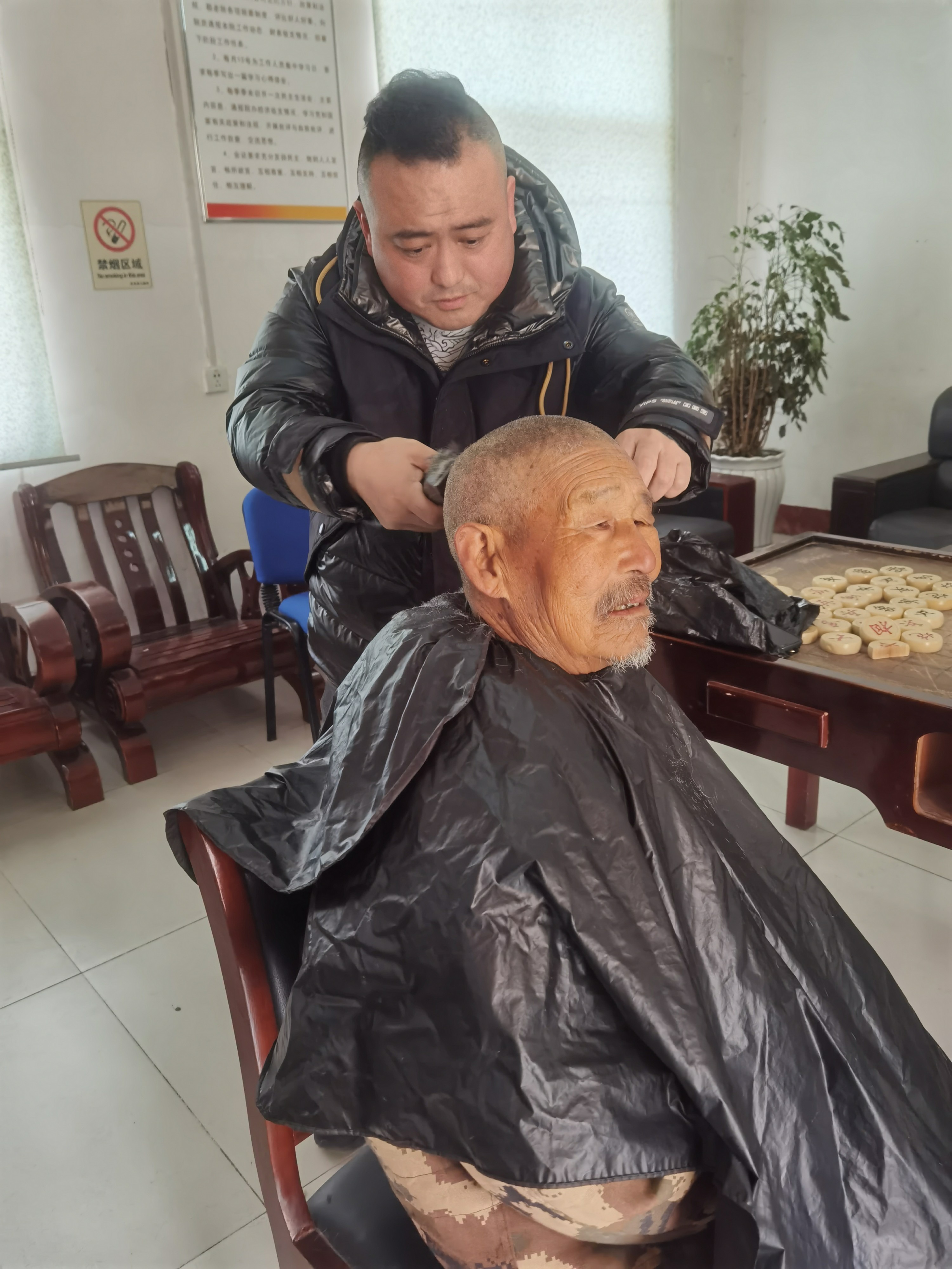 山东好人纪磊奉献爱心温暖身边人