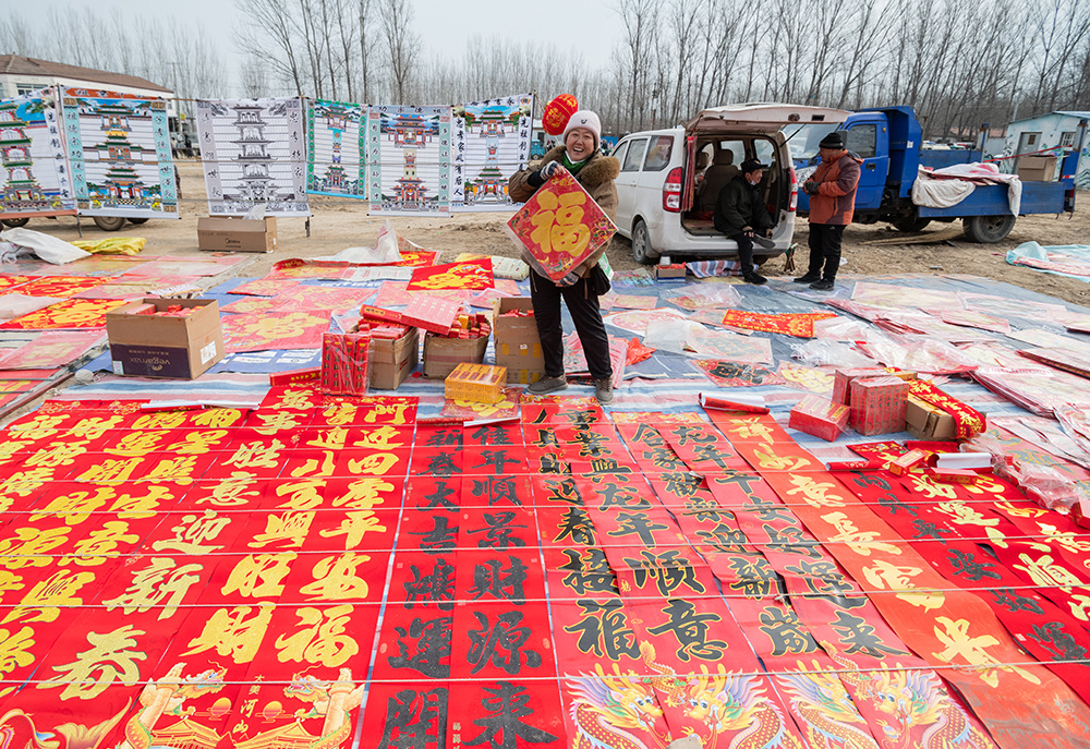 炒栗子做糖葫芦品大集美食外国友人爱上德州乡村大集